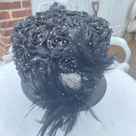 Ladies Hat - Picture 2 of 7